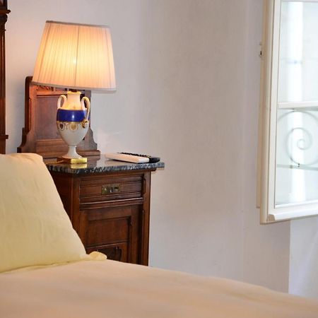La Terrazza Di Vico Olivi B&B Ventimiglia Bagian luar foto