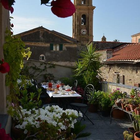 La Terrazza Di Vico Olivi B&B Ventimiglia Bagian luar foto