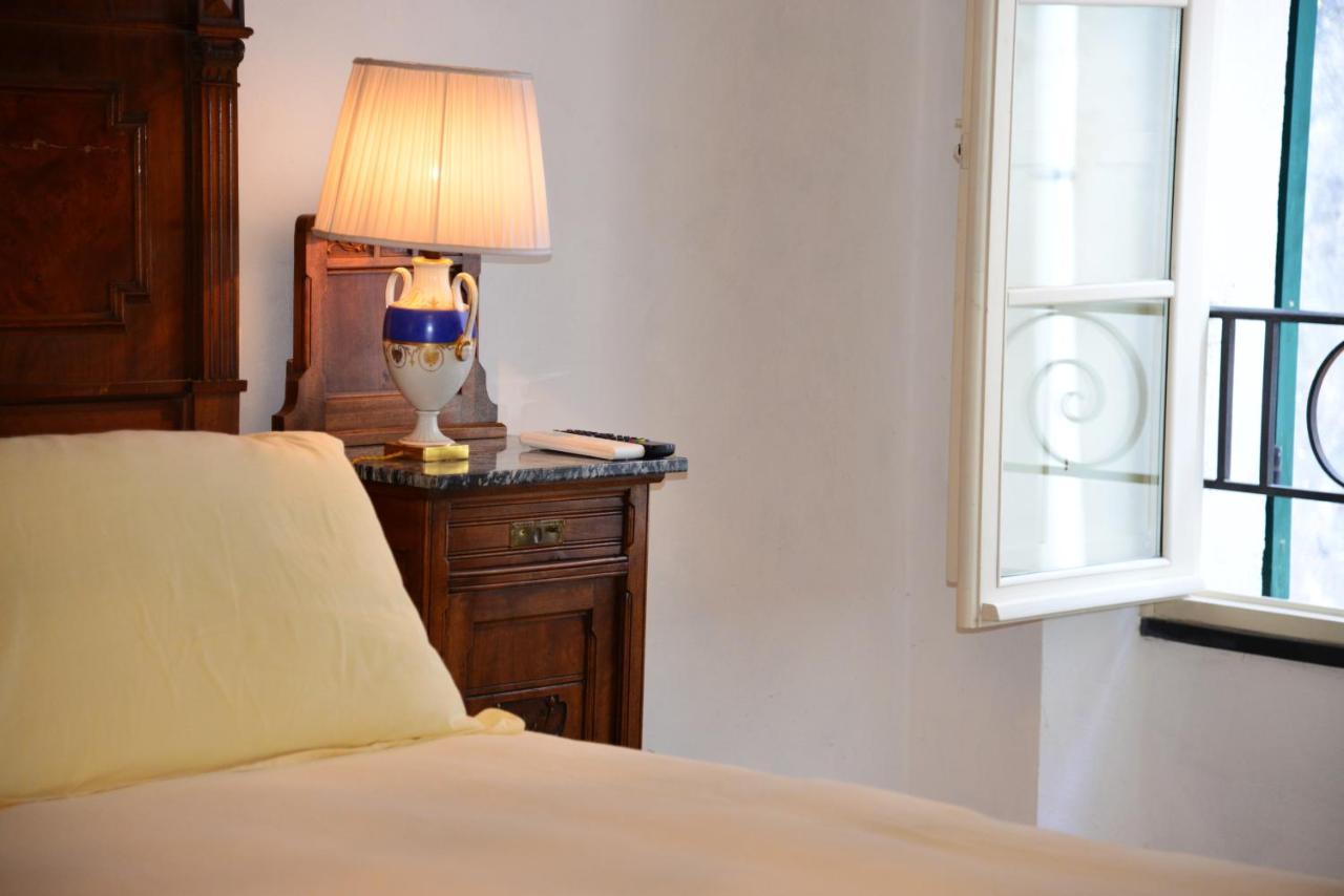 La Terrazza Di Vico Olivi B&B Ventimiglia Bagian luar foto