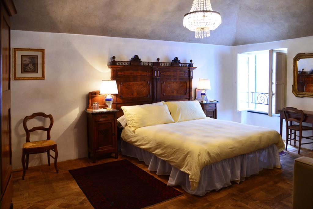 La Terrazza Di Vico Olivi B&B Ventimiglia Ruang foto
