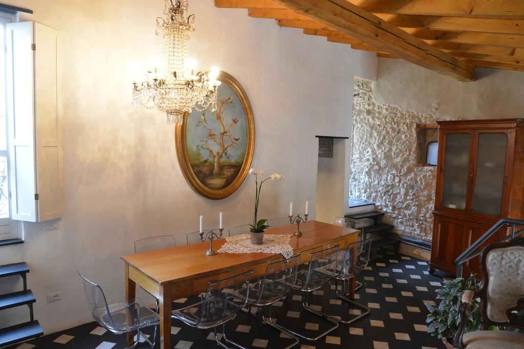 La Terrazza Di Vico Olivi B&B Ventimiglia Bagian luar foto
