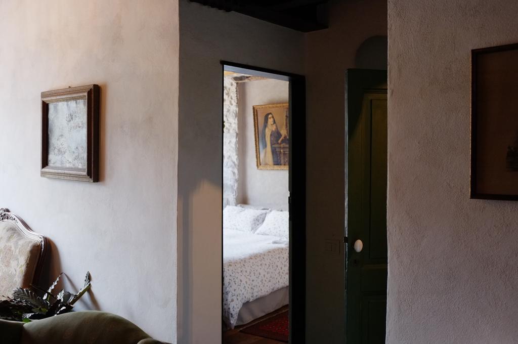 La Terrazza Di Vico Olivi B&B Ventimiglia Ruang foto