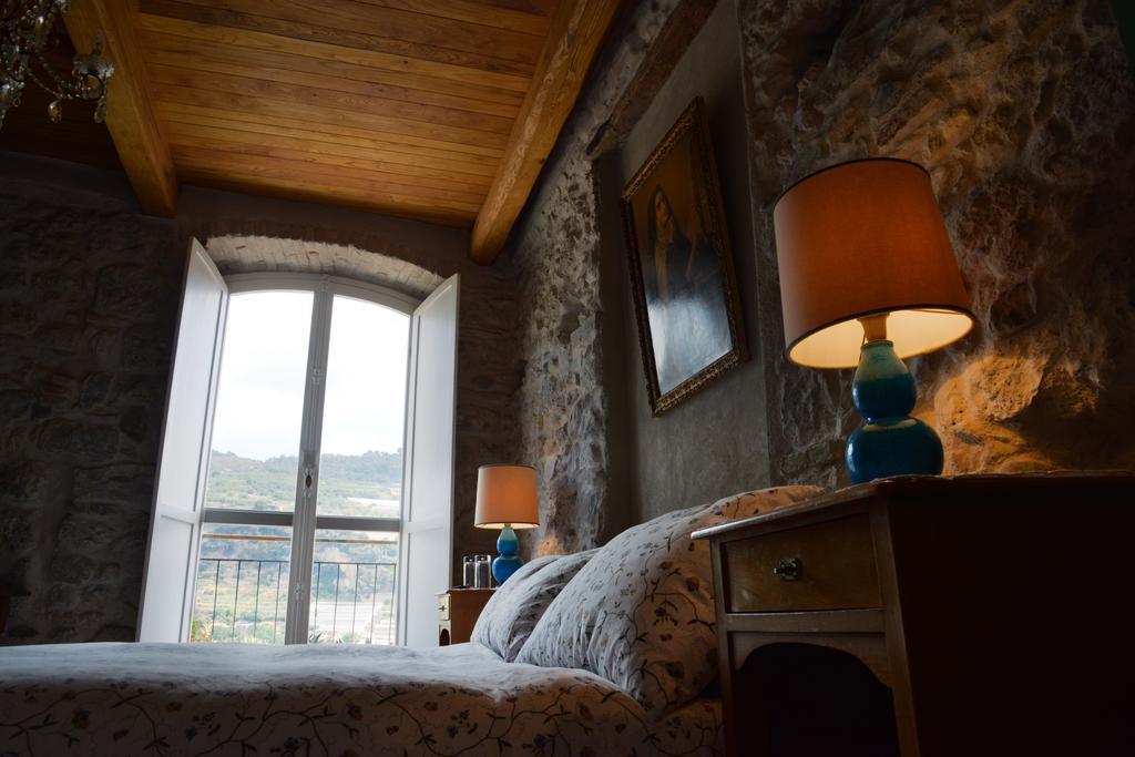 La Terrazza Di Vico Olivi B&B Ventimiglia Ruang foto