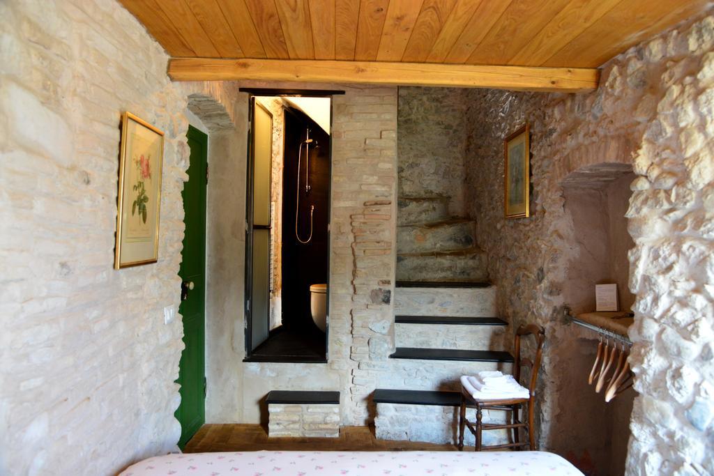 La Terrazza Di Vico Olivi B&B Ventimiglia Ruang foto